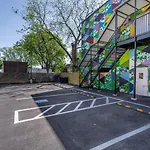 2-Bedroom Luxury Loft Private Parking Ev Charger